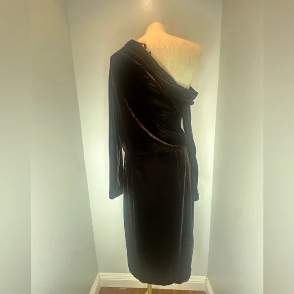 Theory
Off-The-Shoulder Velvet Midi-Dress - Picture 7 of 13